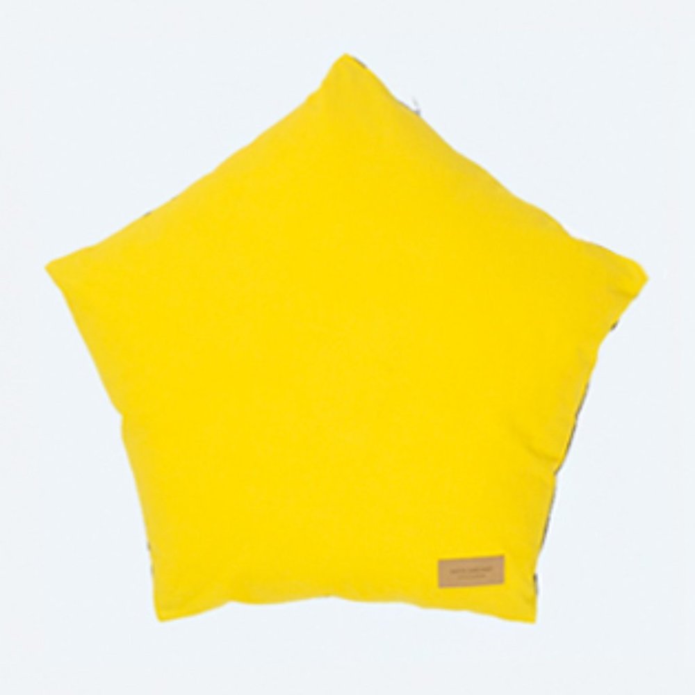 Huts and Bay Cat Diamond Cushion